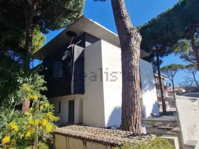 Appartamento in vendita di 170 m² in Via del Caravaggio