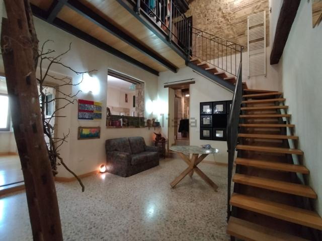 Appartamento in vendita di 170 m² in Via del Duomo, 3