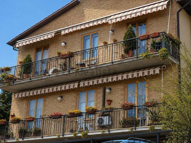 Appartamento in vendita di 170 m² in Via del Poggio
