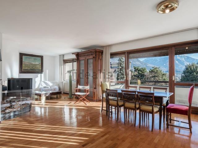 Appartamento in vendita di 170 m² in Via della Cervara