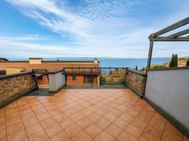 Appartamento in vendita di 170 m² in Via della Grotta