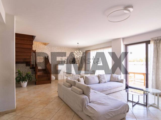 Appartamento in vendita di 170 m² in Via della Regione, 188