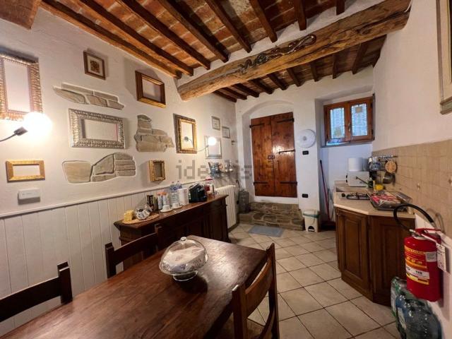 Appartamento in vendita di 170 m² in Via delle Mura di Sopra, 2