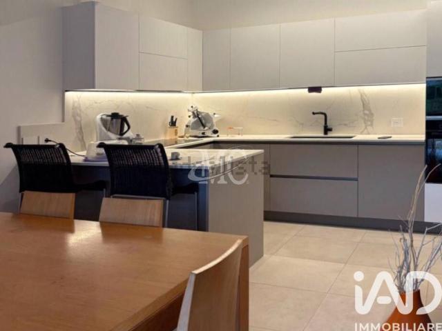 Appartamento in vendita di 170 m² in Via Des Tor, 5