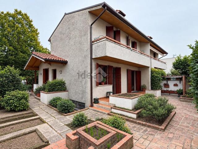 Appartamento in vendita di 170 m² in Via E. Toti, 7