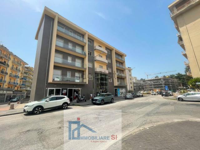 Appartamento in vendita di 170 m² in Via Enzo Marmorale
