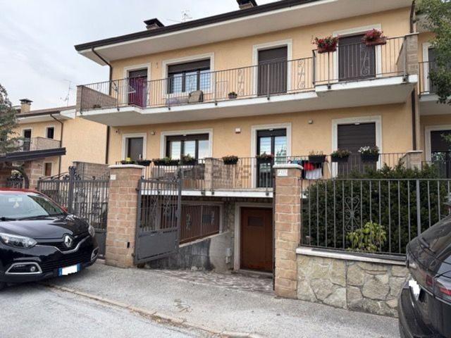 Appartamento in vendita di 170 m² in Via Fonte Vaniero