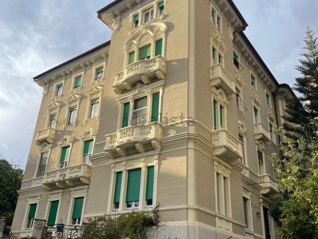Appartamento in vendita di 170 m² in Via Famagosta, 1