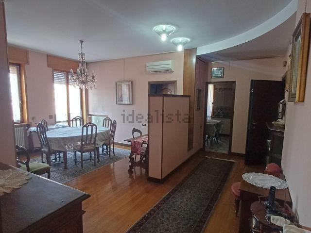 Appartamento in vendita di 170 m² in Via Fermi