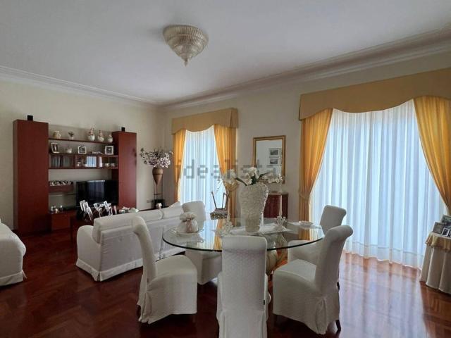 Appartamento in vendita di 170 m² in Via Filippo Turati, 4