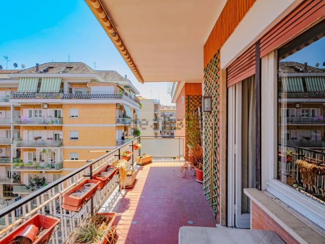 Appartamento in vendita di 170 m² in Via Flaminia, 701