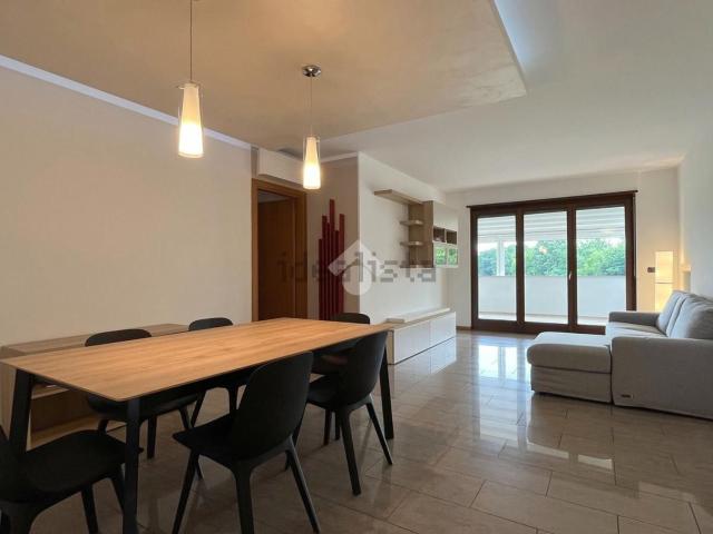 Appartamento in vendita di 170 m² in Via IV Novembre, 50
