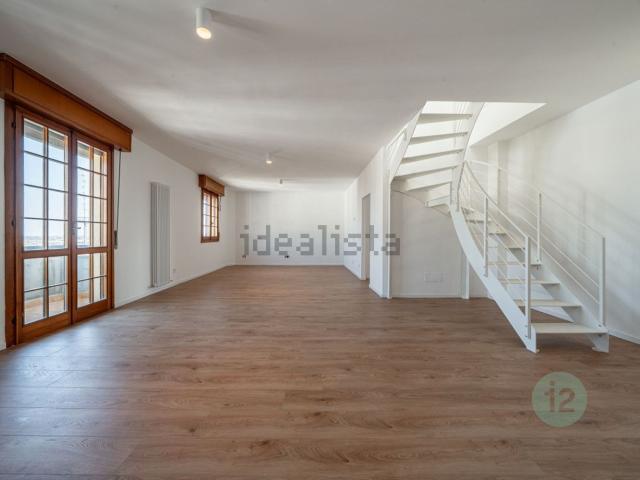 Appartamento in vendita di 170 m² in Via M. Buonarroti, 4