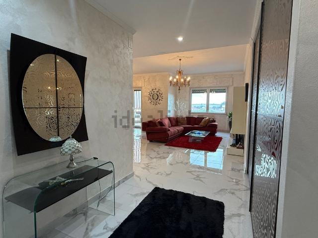 Appartamento in vendita di 170 m² in Via Monsignor Sorbilli
