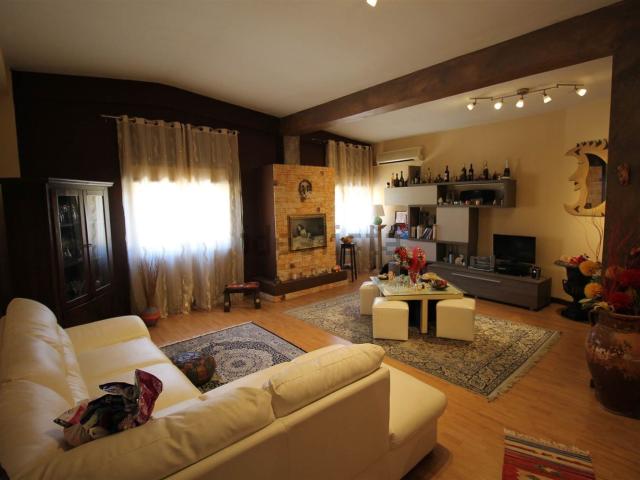 Appartamento in vendita di 170 m² in Via Montepalma