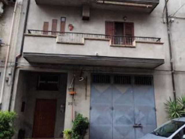 Appartamento in vendita di 170 m² in Via Morabito