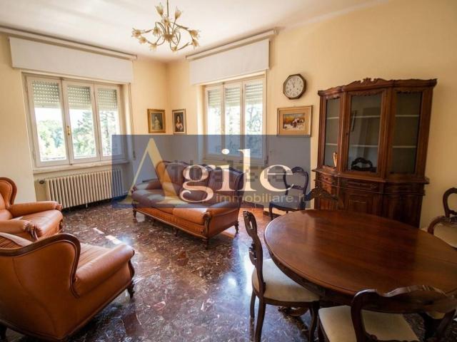 Appartamento in vendita di 170 m² in Via Napoli
