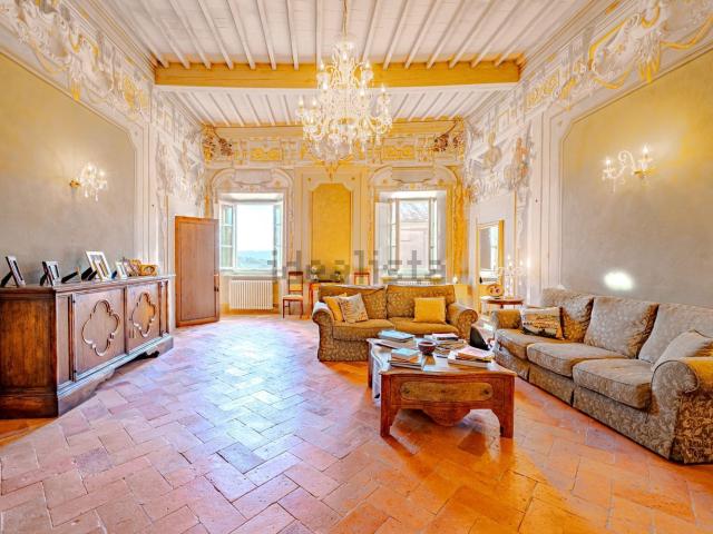 Appartamento in vendita di 170 m² in Via Solferino