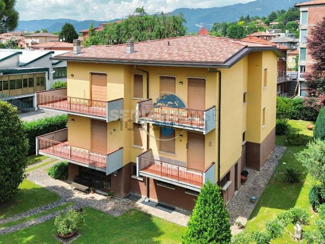 Appartamento in vendita di 170 m² in Via Serena