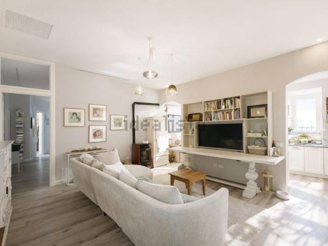 Appartamento in vendita di 170 m² in Via Silvio Bonfante