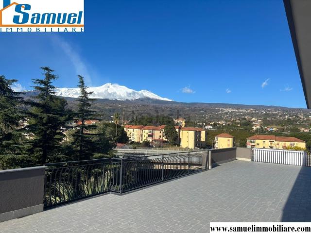 Appartamento in vendita di 170 m² in Via Silvio Pellico