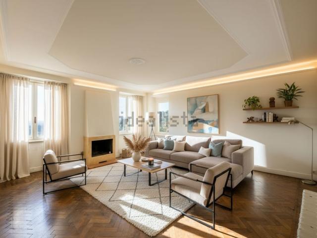 Appartamento in vendita di 170 m² in Via Simone Mayr, 10