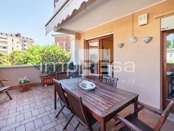 Appartamento in vendita di 170 m² in Via Stocco, 10
