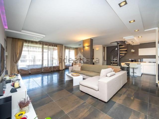 Appartamento in vendita di 170 m² in Via Padre Giovanni Marengoni, 21