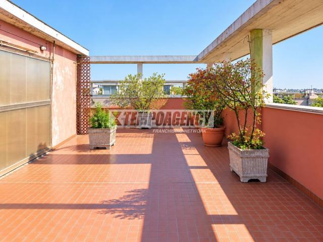 Appartamento in vendita di 170 m² in Via Papa Giovanni XXIII, 27