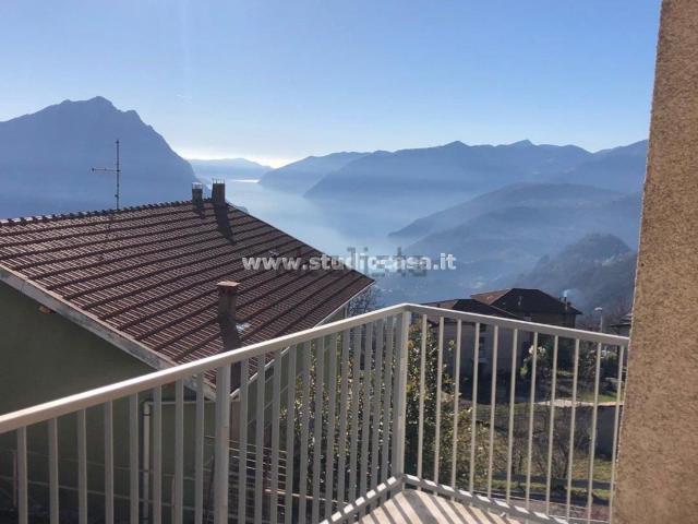 Appartamento in vendita di 170 m² in Via Partigiani