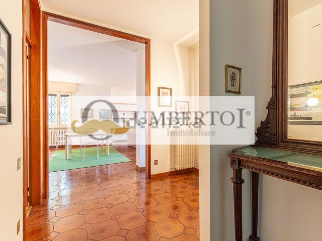 Appartamento in vendita di 170 m² in Via Perugia, 6