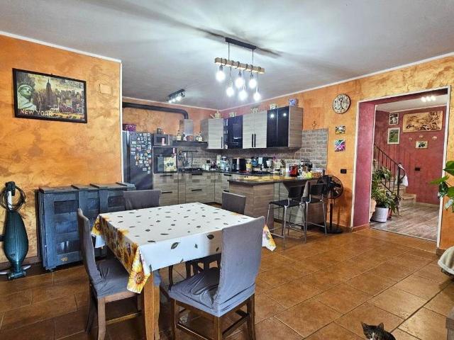 Appartamento in vendita di 170 m² in Via Piedisole