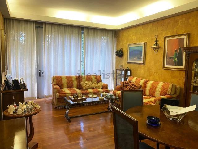Appartamento in vendita di 170 m² in Via Pinturicchio