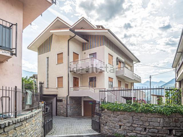 Appartamento in vendita di 170 m² in Via Robert Pellissier, 20