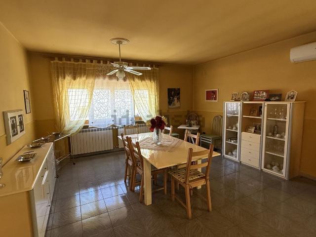 Appartamento in vendita di 170 m² in Via Roma, 275