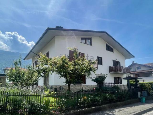 Appartamento in vendita di 170 m² in Via Rive, 16