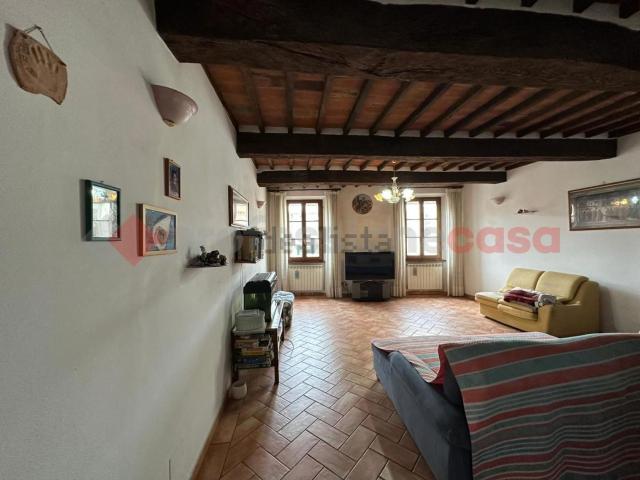 Appartamento in vendita di 170 m² in Via Ricasoli