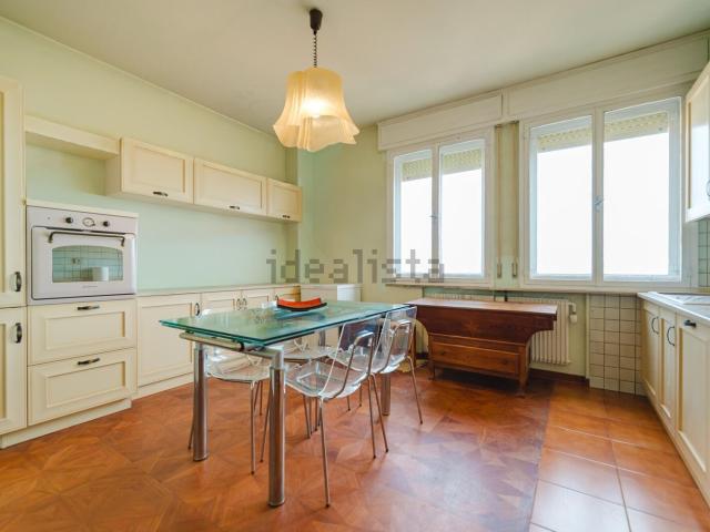 Appartamento in vendita di 170 m² in Via Risorgimento
