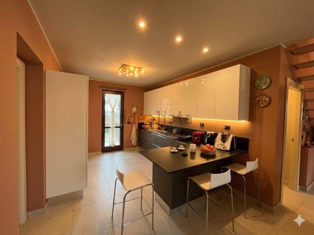 Appartamento in vendita di 170 m² in Via Torino