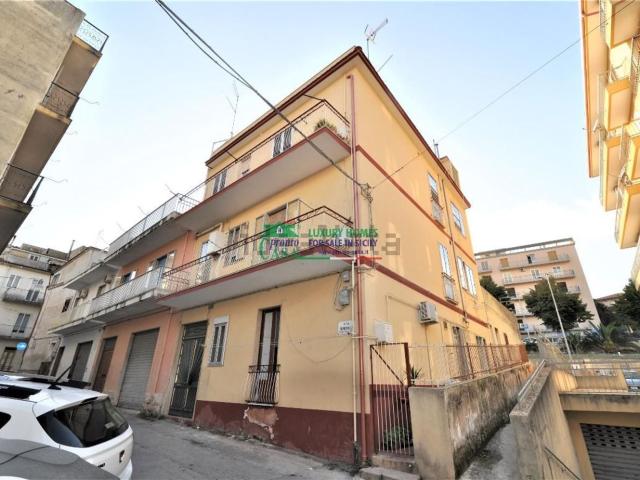 Appartamento in vendita di 170 m² in Via Temistocle