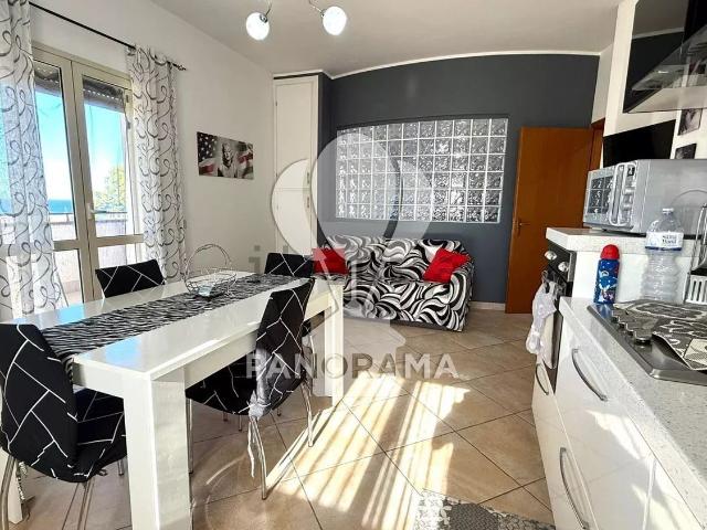Appartamento in vendita di 170 m² in Via V. Emanuele Orlando, 2