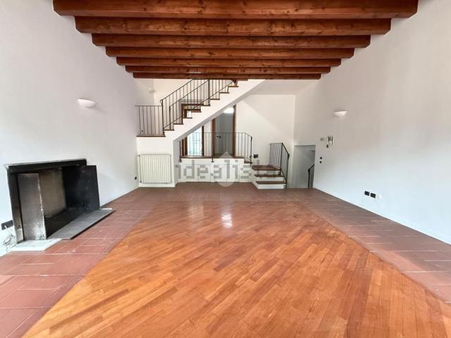 Appartamento in vendita di 170 m² in Via Vittorio Emanuele, 1