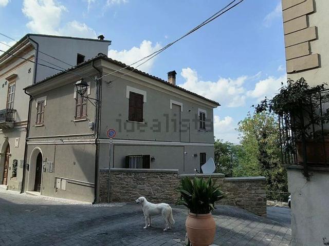 Appartamento in vendita di 170 m² in Via Vittorio Emanuele, 7