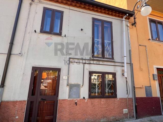Appartamento in vendita di 170 m² in Via Vittorio Emanuele Gradoni, 37