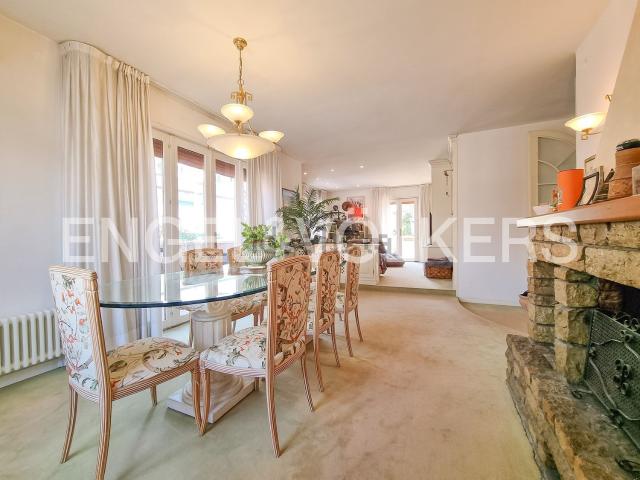 Appartamento in vendita di 170 m² in Via XIII Martiri, 50