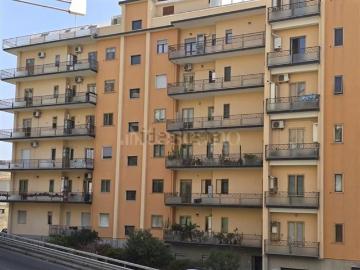 Appartamento in vendita di 170 m² in Viale Vincenzo de Filippis