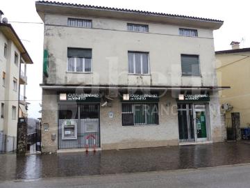 Appartamento in vendita di 170 m² in Viale A. Canova, 19