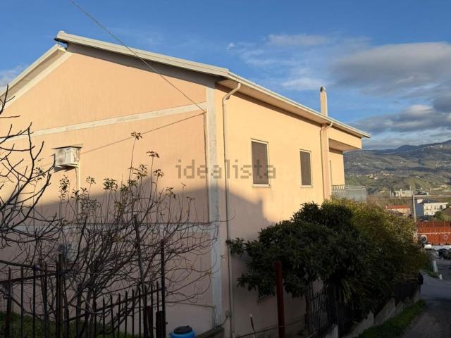 Appartamento in vendita di 170 m² in Viale Orso Mario Corbino