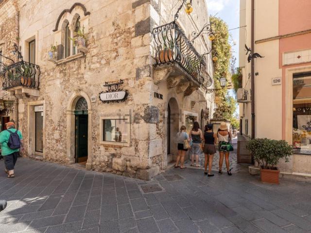 Appartamento in vendita di 170 m² in Vico Marziani, 4