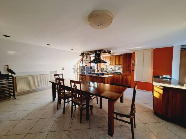 Appartamento in vendita di 170 m² in Contrada Treazzano